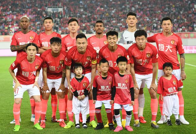25亿镑